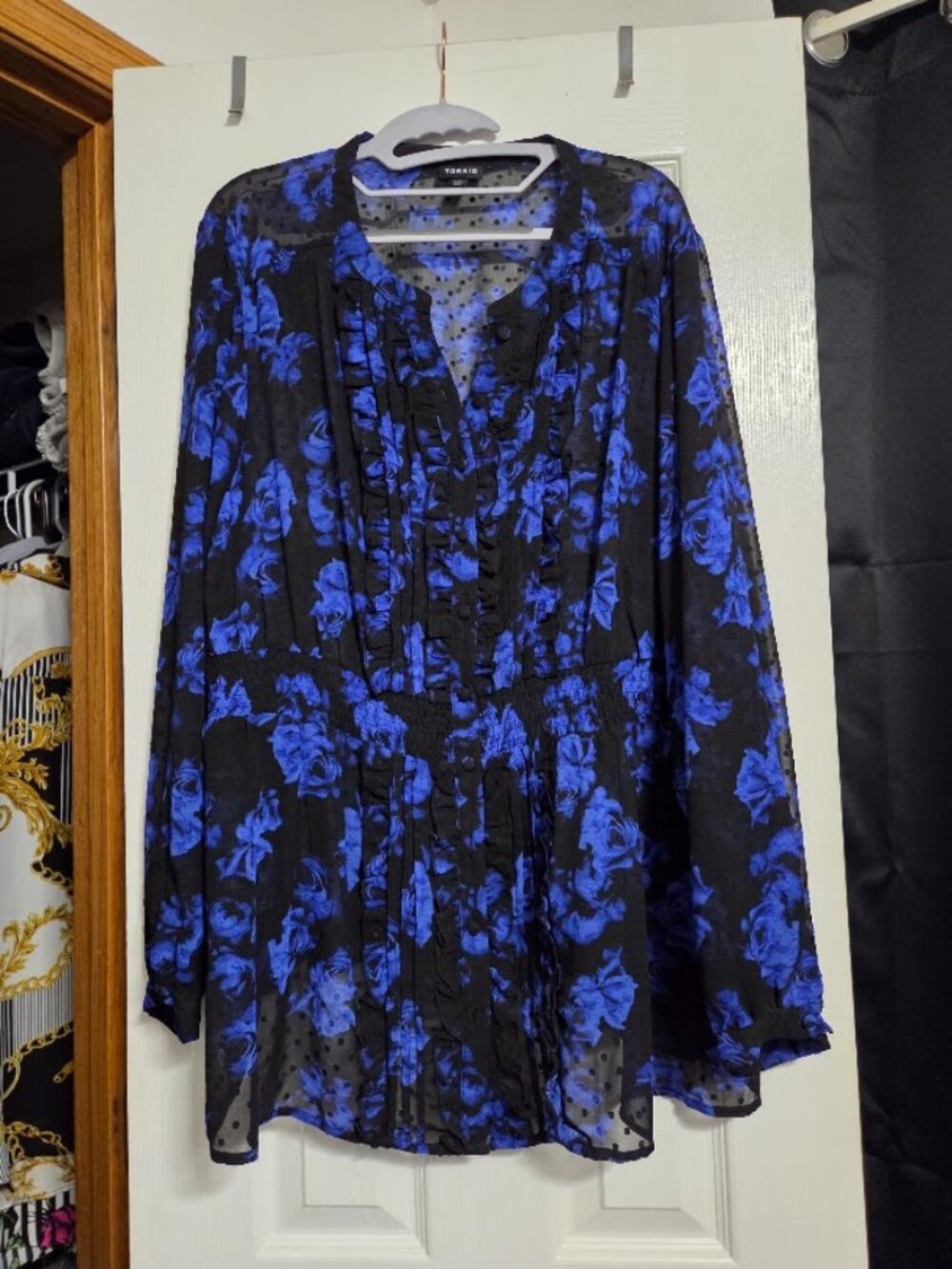 Torrid Blue Floral Chiffon Clip Dot Ruffle Blouse Size 3 3X NWOT